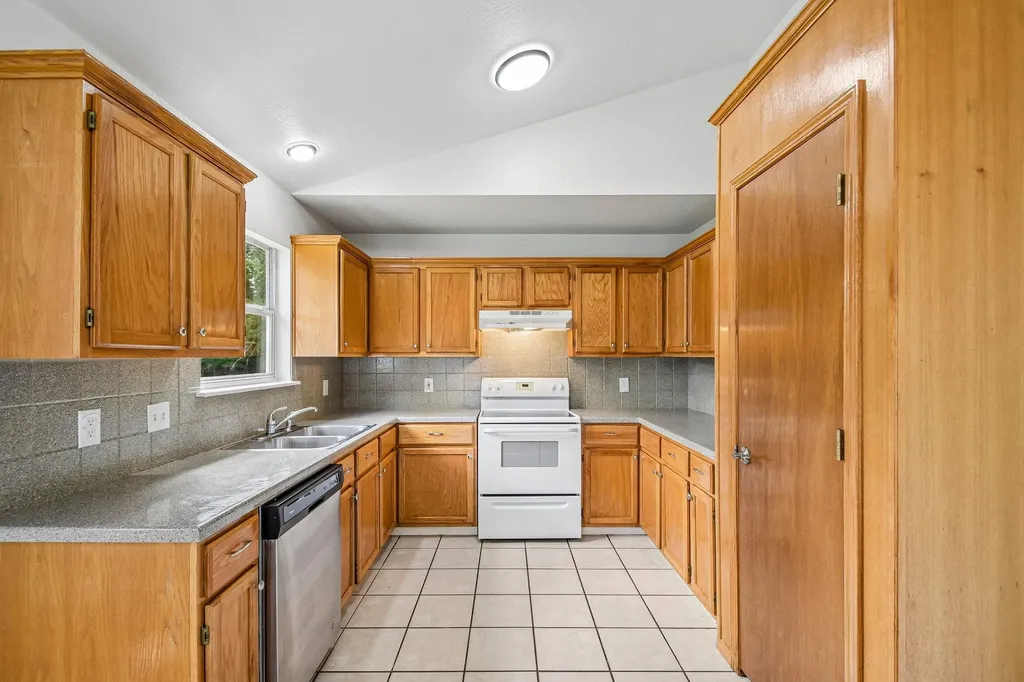 164 Southwood Drive Granite Shoals TX 78654