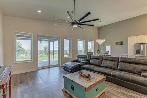 119 Miller Creek Bluff Briggs TX 78608