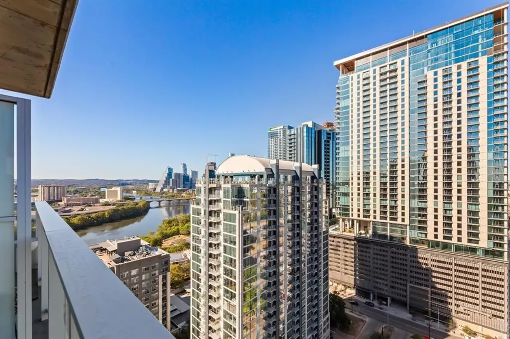 48 East Avenue Austin TX 78701