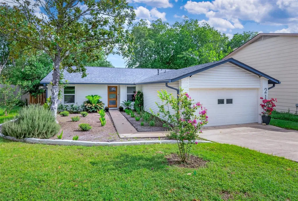 2102 Lear Lane Austin TX 78745