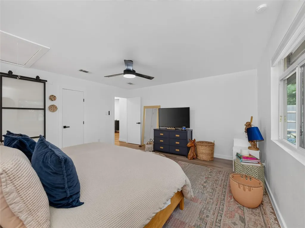 2102 Lear Lane Austin TX 78745