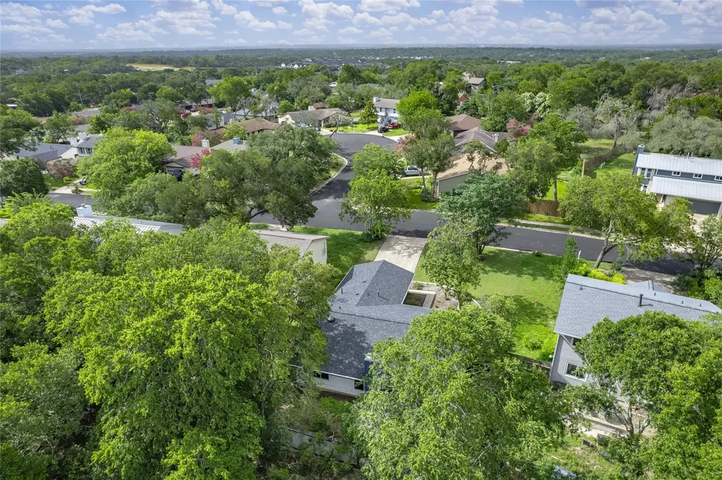 2102 Lear Lane Austin TX 78745
