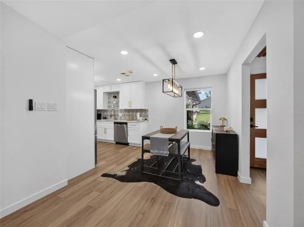 2102 Lear Lane Austin TX 78745