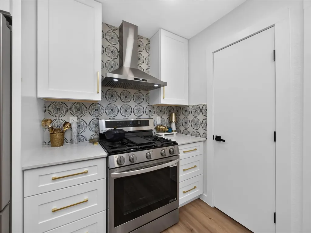 2102 Lear Lane Austin TX 78745