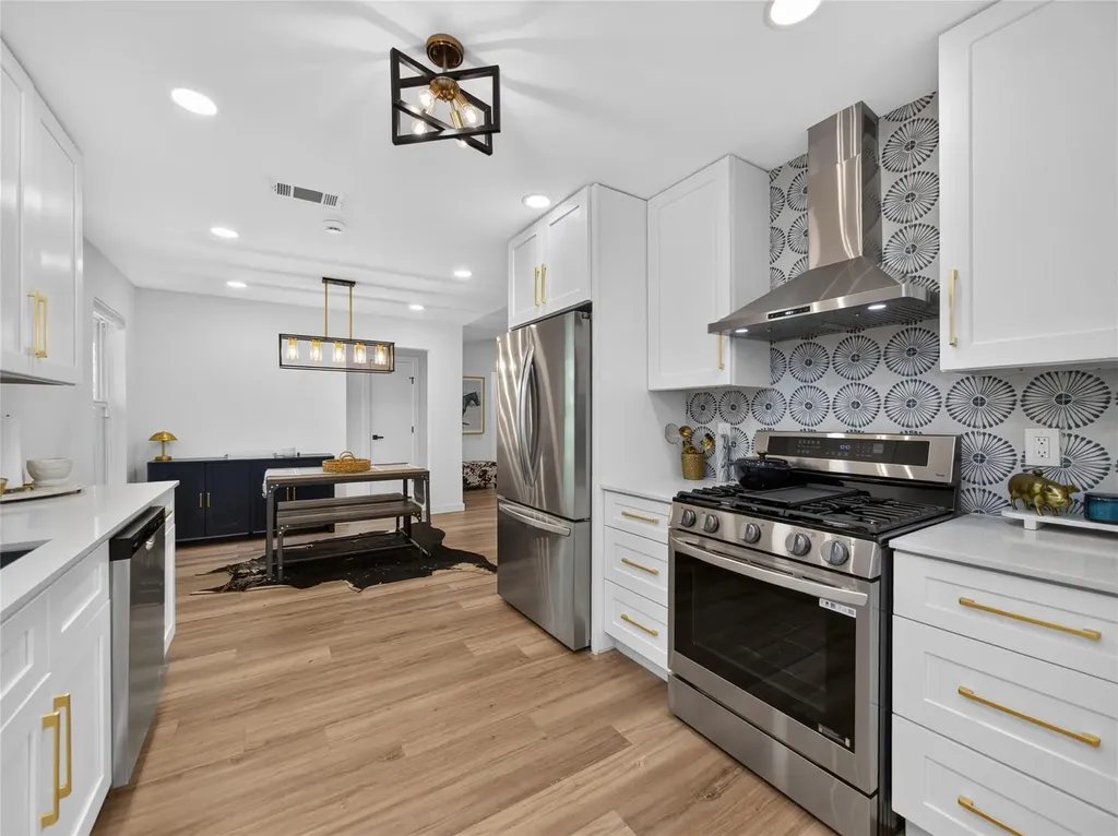 2102 Lear Lane Austin TX 78745
