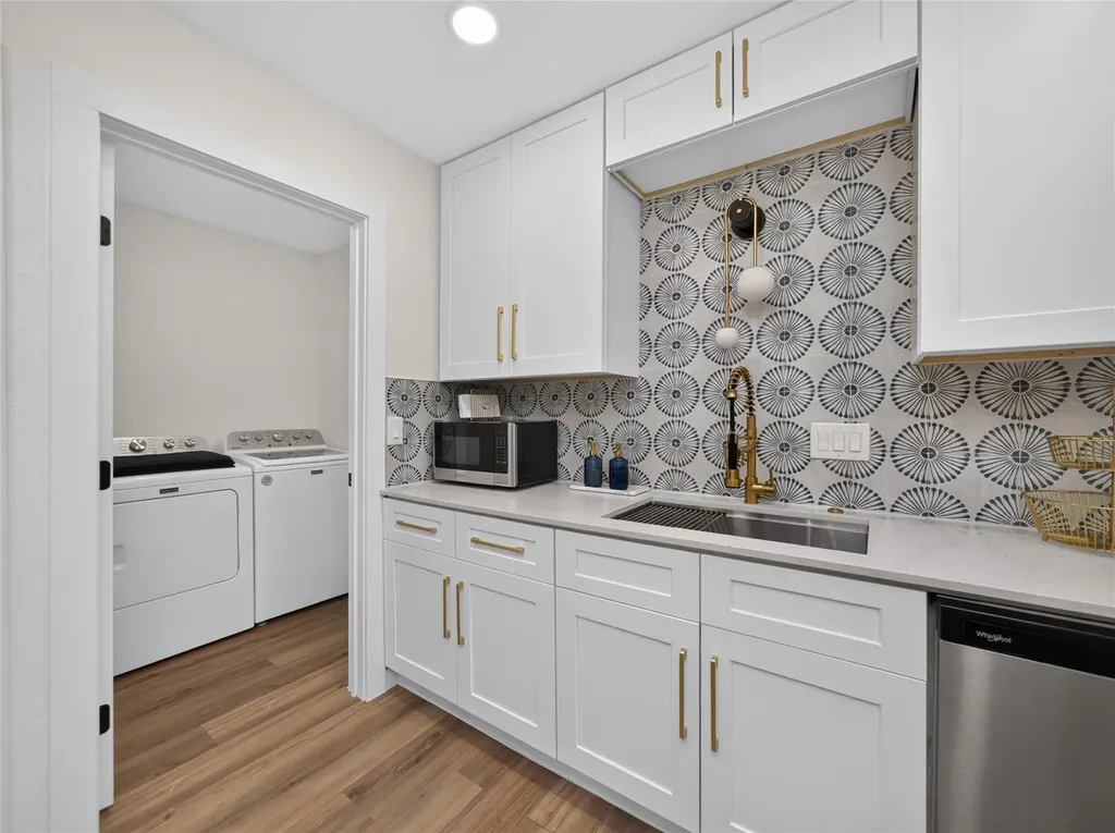 2102 Lear Lane Austin TX 78745