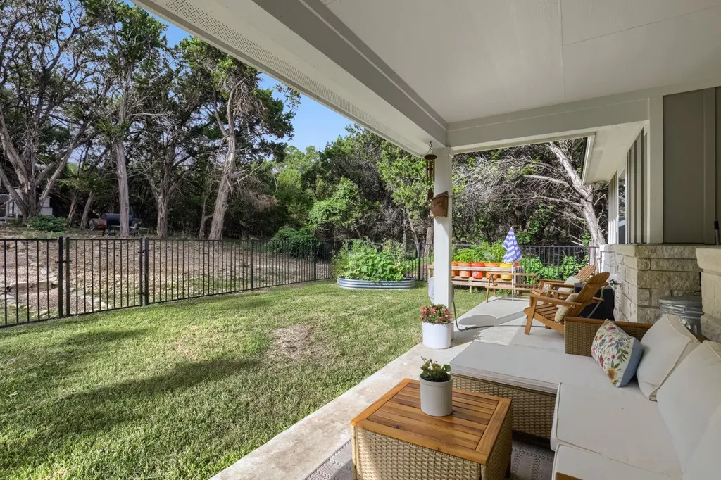 6101 Cimmaron Trail Lago Vista TX 78645