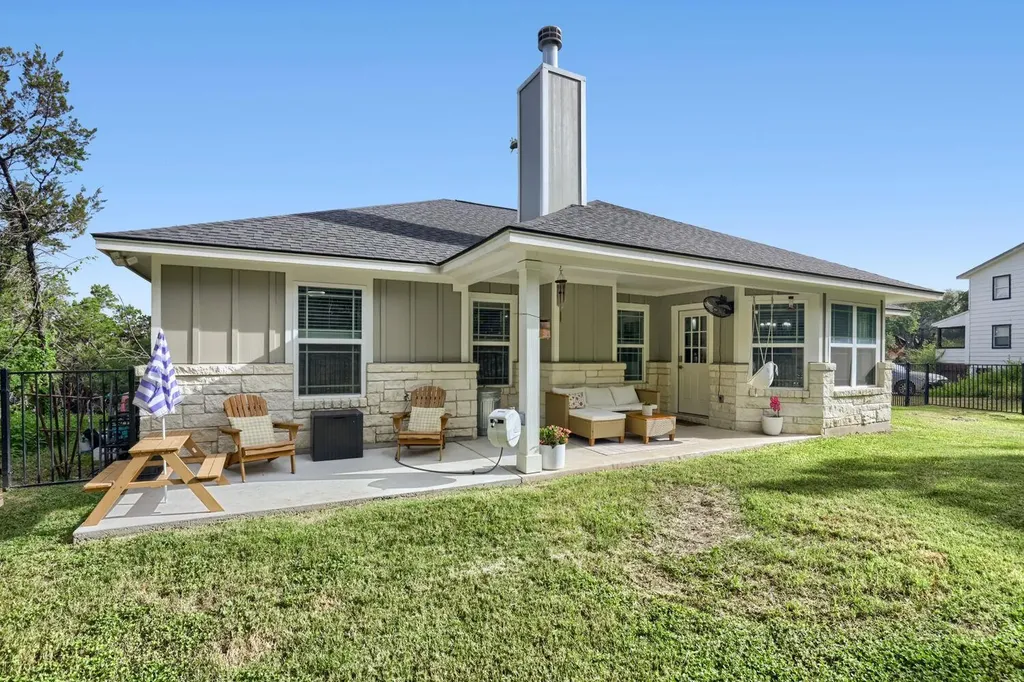 6101 Cimmaron Trail Lago Vista TX 78645
