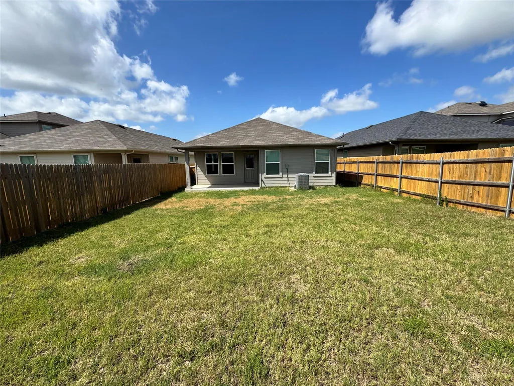 11820 Rush Lane Elgin TX 78621