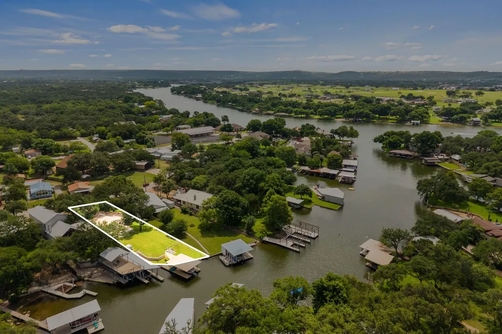 2350 Wisteria Drive Kingsland TX 78639