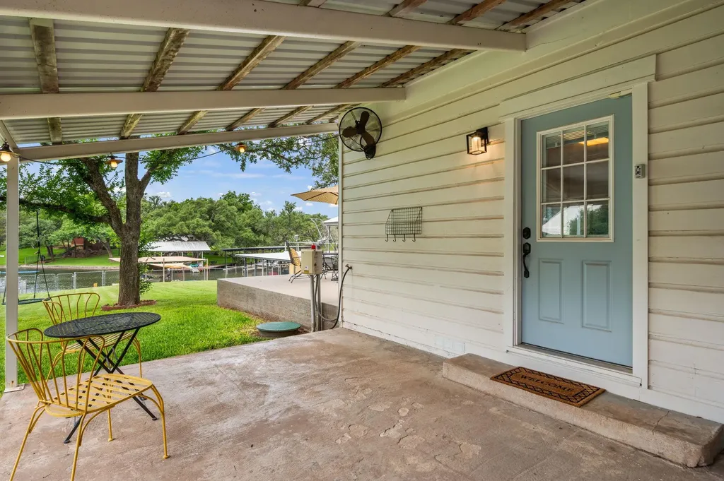 2350 Wisteria Drive Kingsland TX 78639