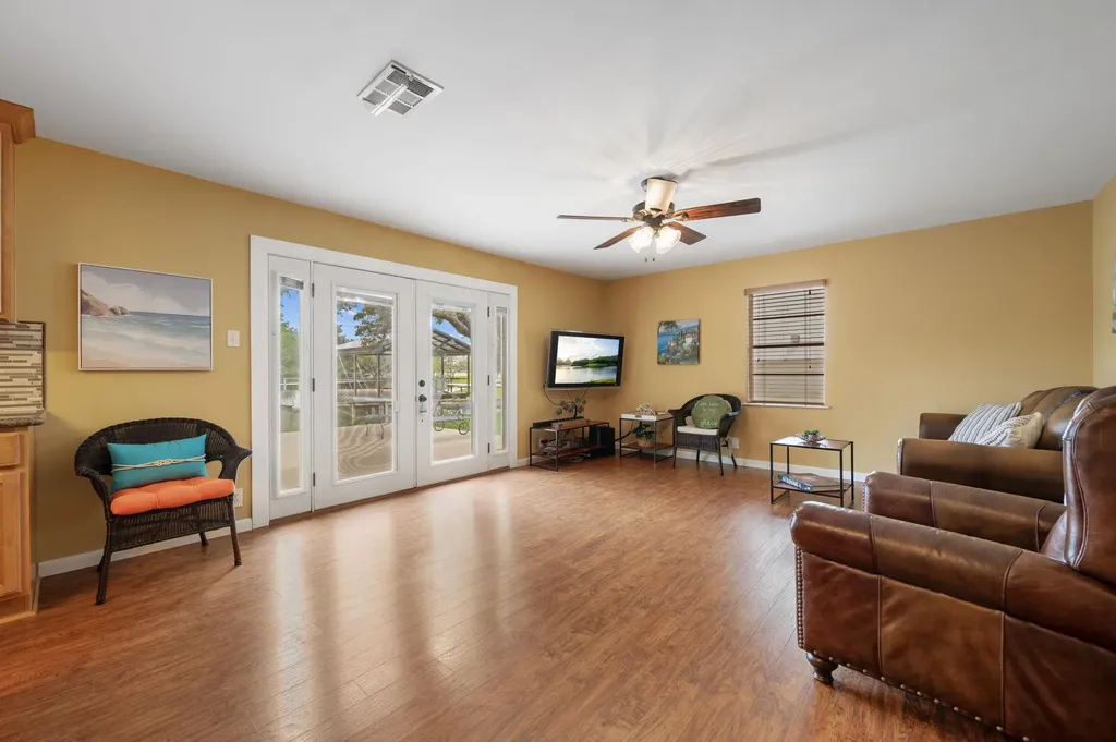 2350 Wisteria Drive Kingsland TX 78639