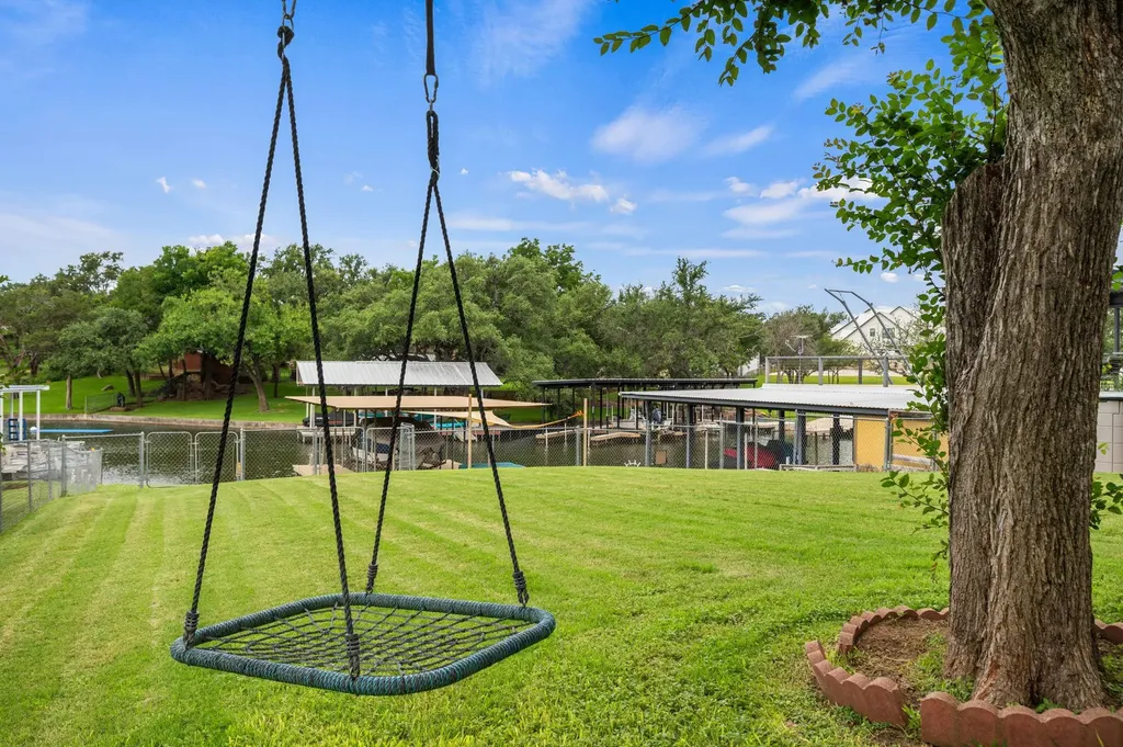 2350 Wisteria Drive Kingsland TX 78639