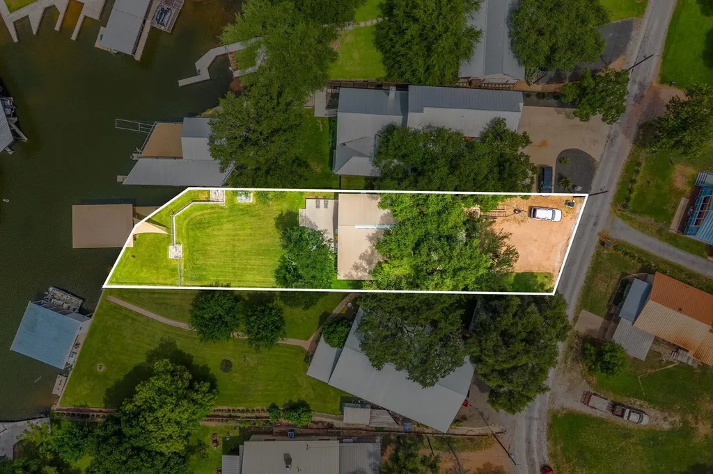 2350 Wisteria Drive Kingsland TX 78639