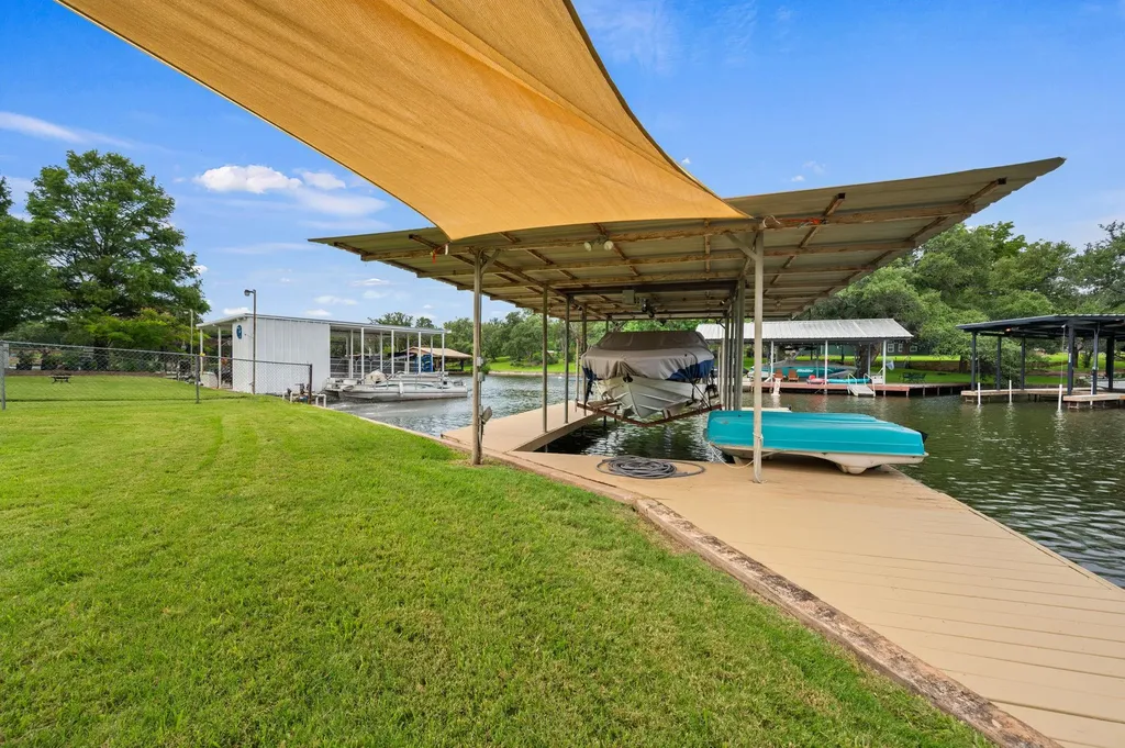 2350 Wisteria Drive Kingsland TX 78639