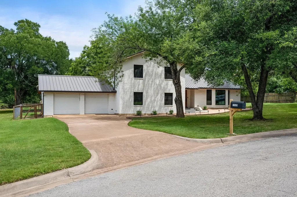 12426 Deer Track Austin TX 78727