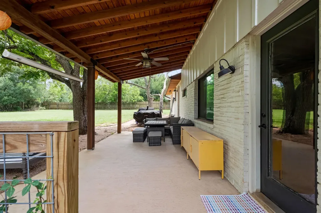 12426 Deer Track Austin TX 78727