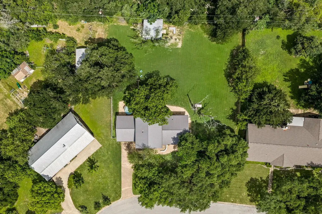 12426 Deer Track Austin TX 78727