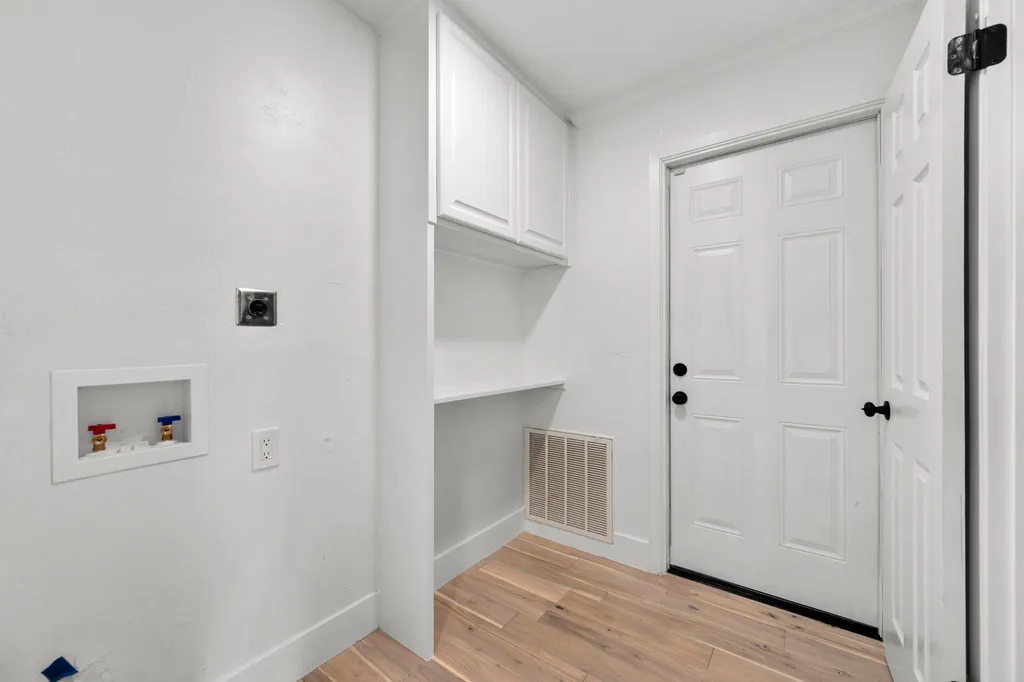 101 Third Sid W Horseshoe Bay TX 78657