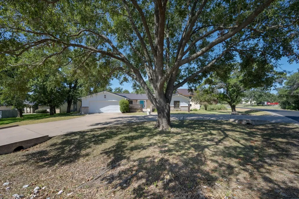 101 Third Sid W Horseshoe Bay TX 78657