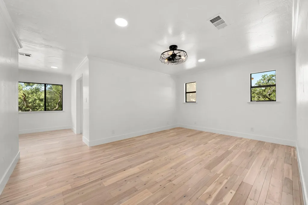 101 Third Sid W Horseshoe Bay TX 78657