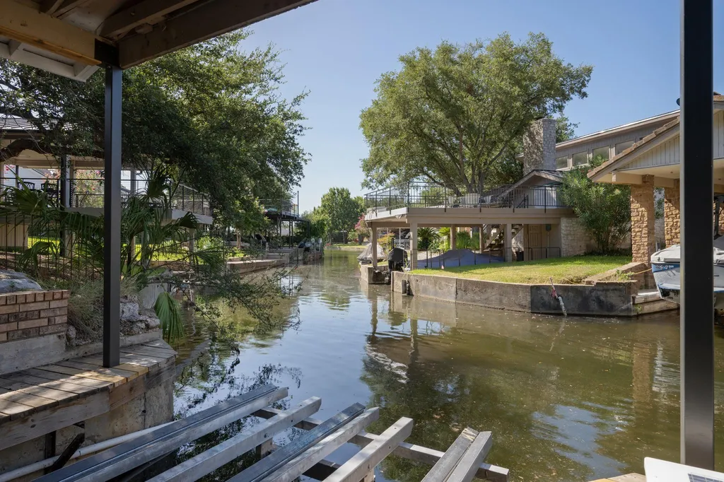 101 Third Sid W Horseshoe Bay TX 78657