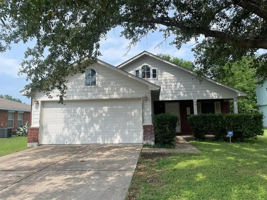 223 Nicole Way Bastrop TX 78602