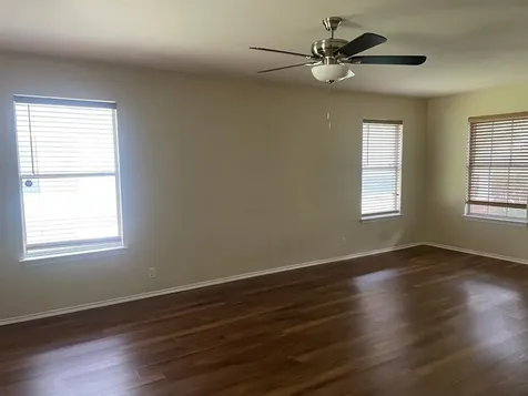 223 Nicole Way Bastrop TX 78602