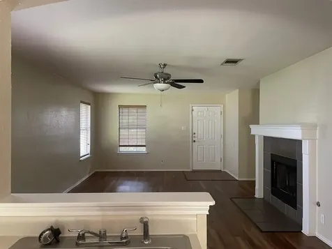 223 Nicole Way Bastrop TX 78602