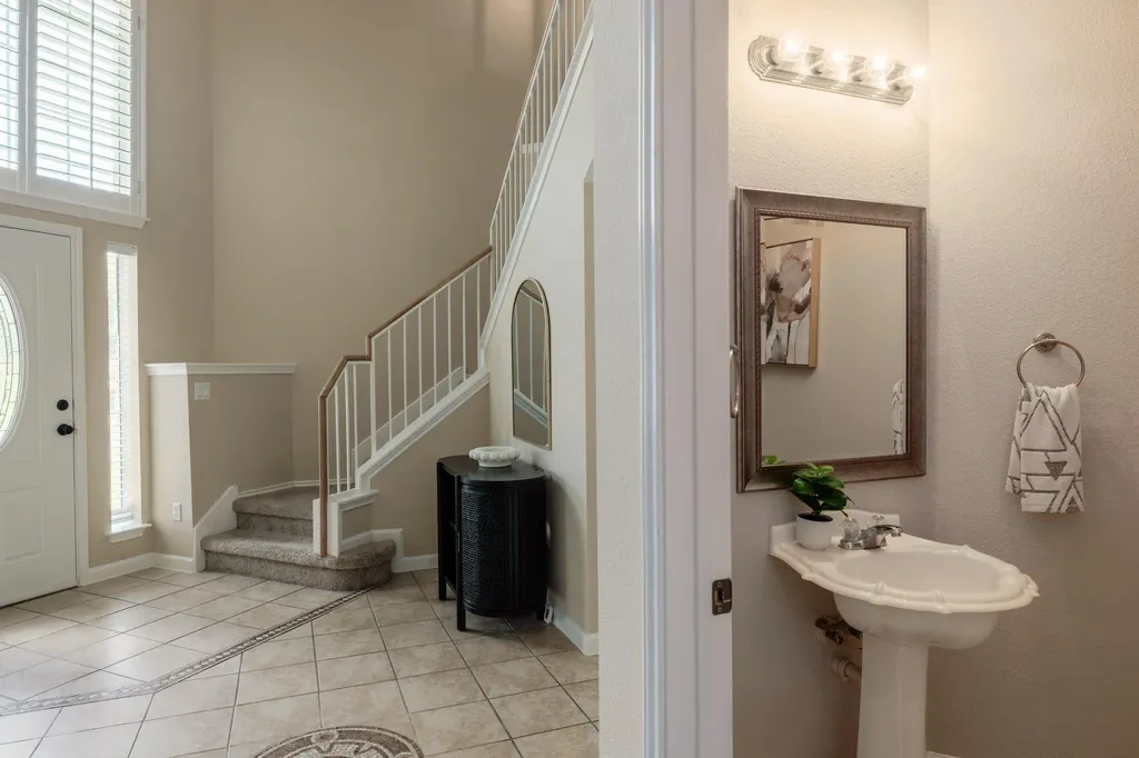 14400 Showdown Lane Austin TX 78717