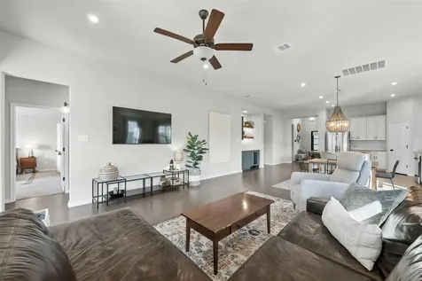 103 Scotsburg Street Hutto TX 78634