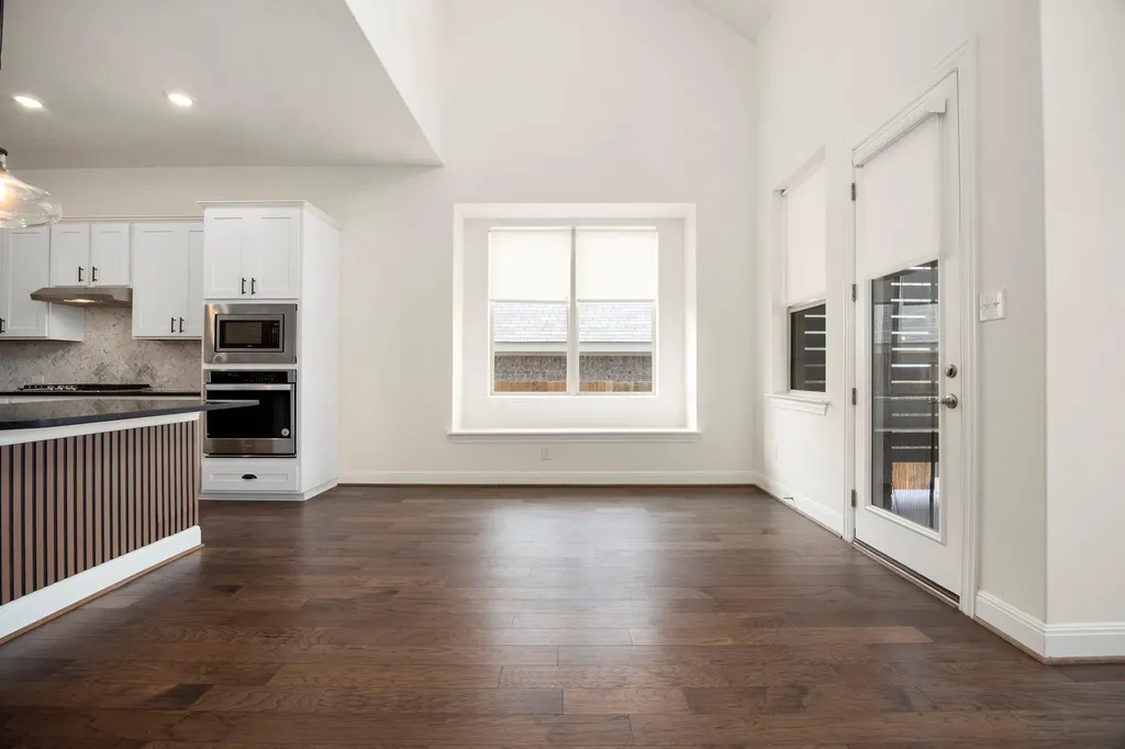 1098 Cherrystone Loop Buda TX 78610