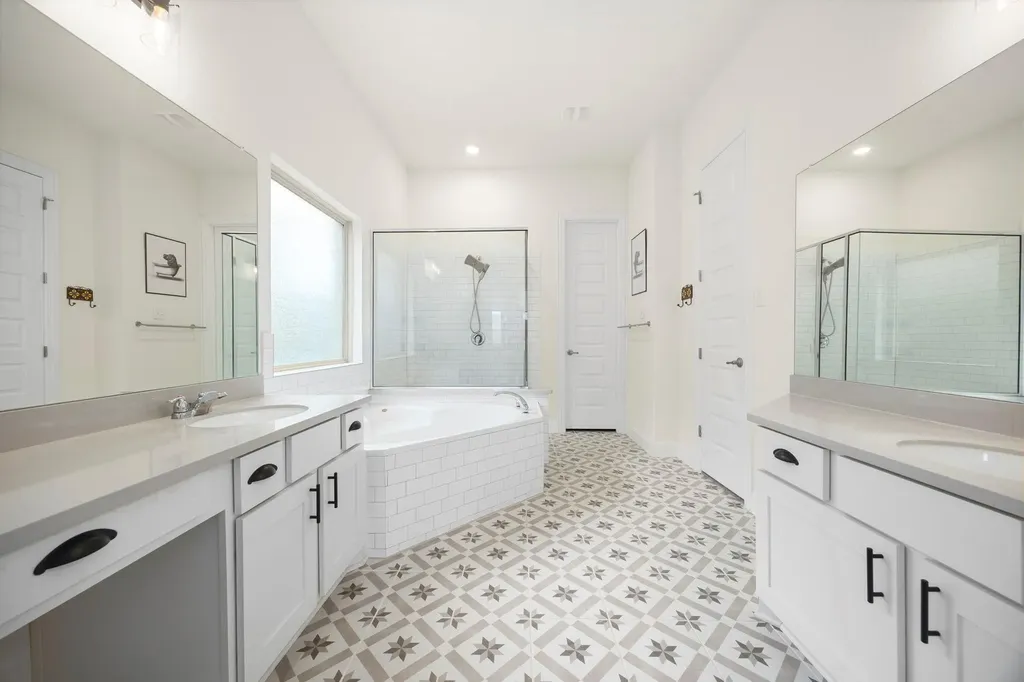 1098 Cherrystone Loop Buda TX 78610
