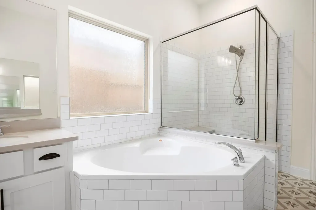 1098 Cherrystone Loop Buda TX 78610