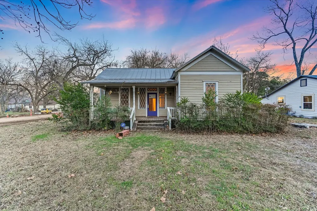 306 Garwood Street Smithville TX 78957