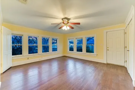 306 Garwood Street Smithville TX 78957