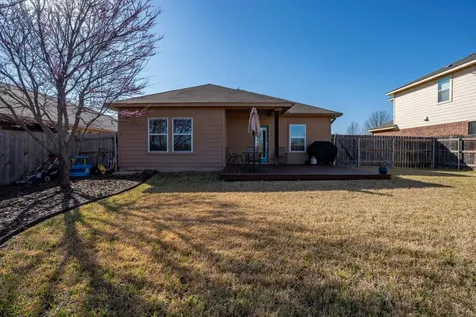 238 Wells Bend Hutto TX 78634