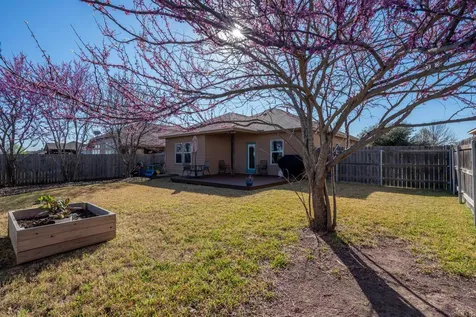 238 Wells Bend Hutto TX 78634