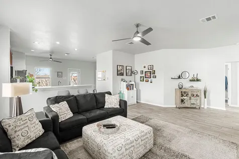 238 Wells Bend Hutto TX 78634