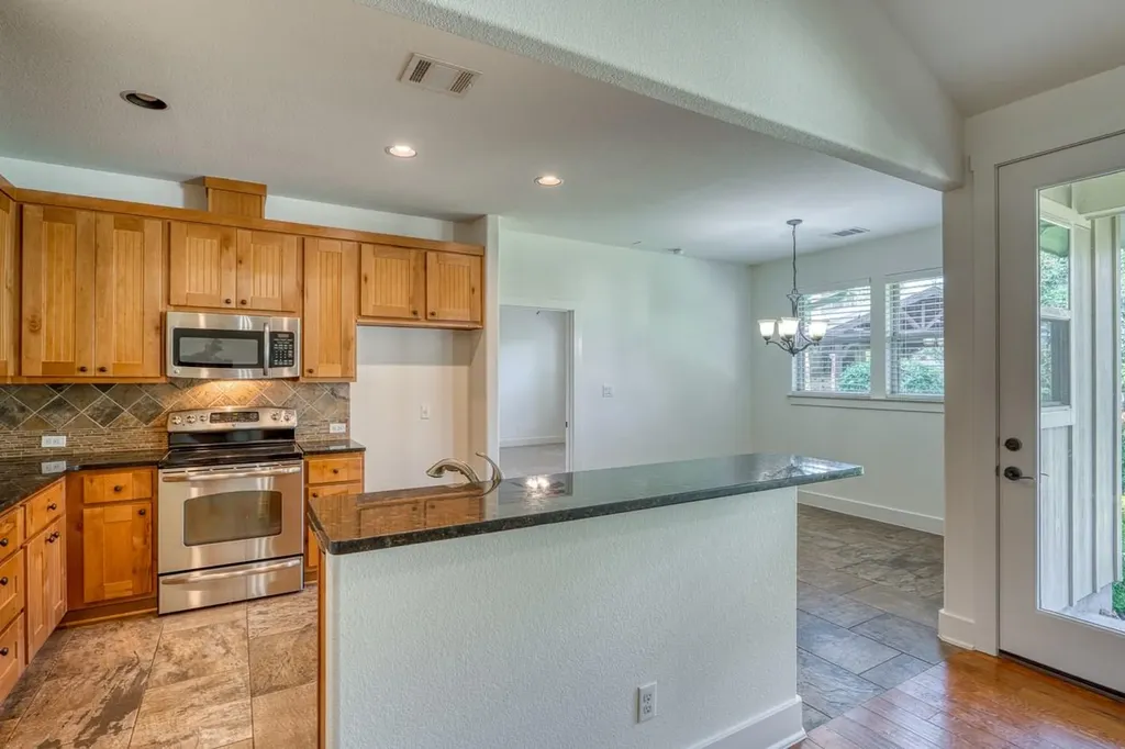 706 Rogart Drive Spicewood TX 78669