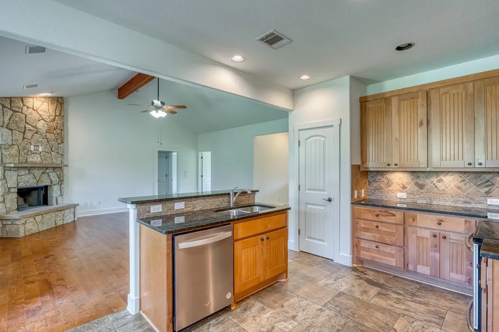 706 Rogart Drive Spicewood TX 78669
