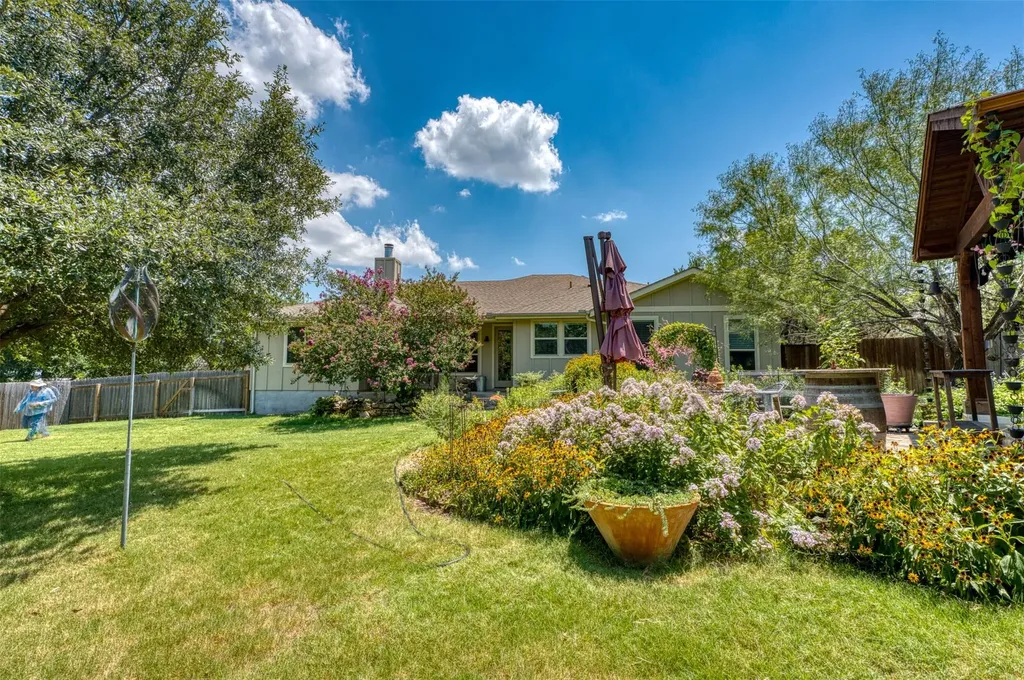 706 Rogart Drive Spicewood TX 78669