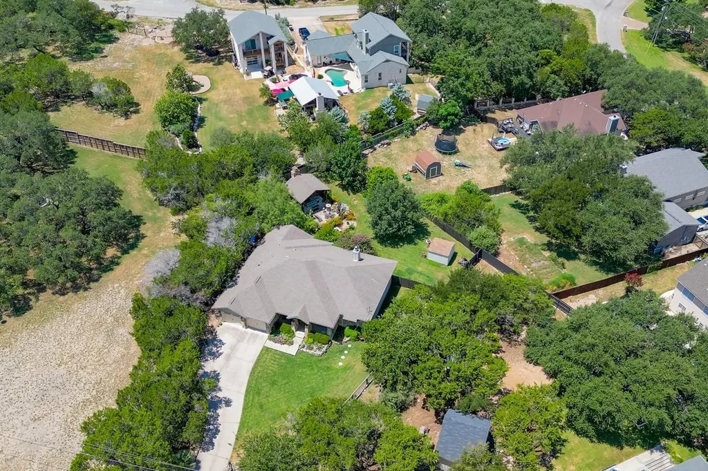 706 Rogart Drive Spicewood TX 78669