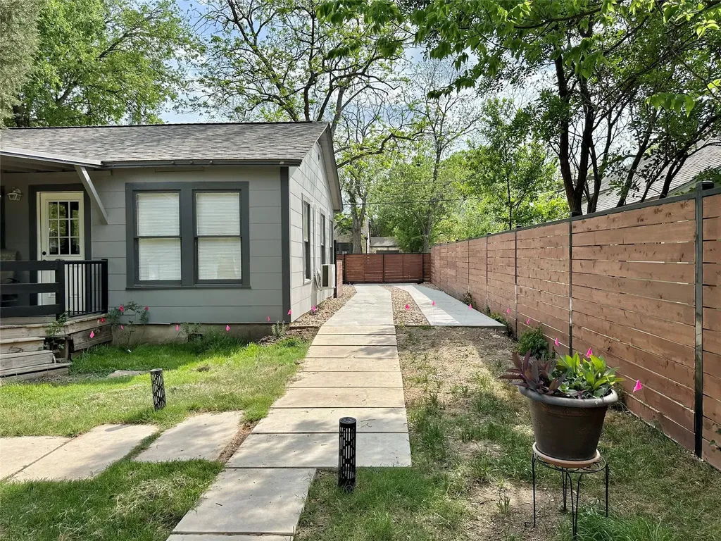 914 E 39th Street Austin TX 78751