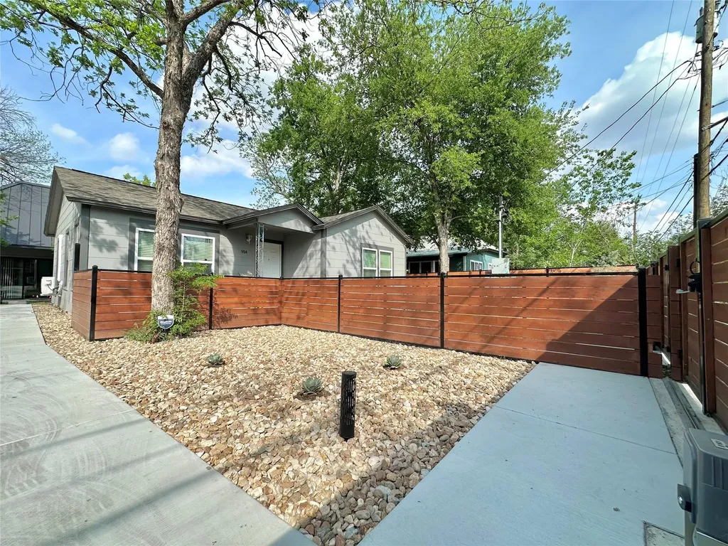 914 E 39th Street Austin TX 78751