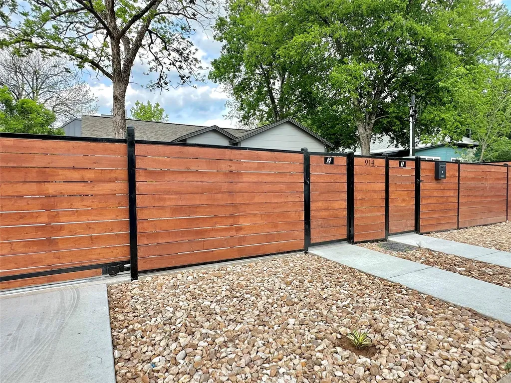 914 E 39th Street Austin TX 78751