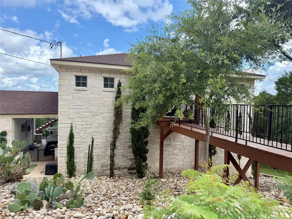 5200 Arrowhead Drive Lago Vista TX 78645
