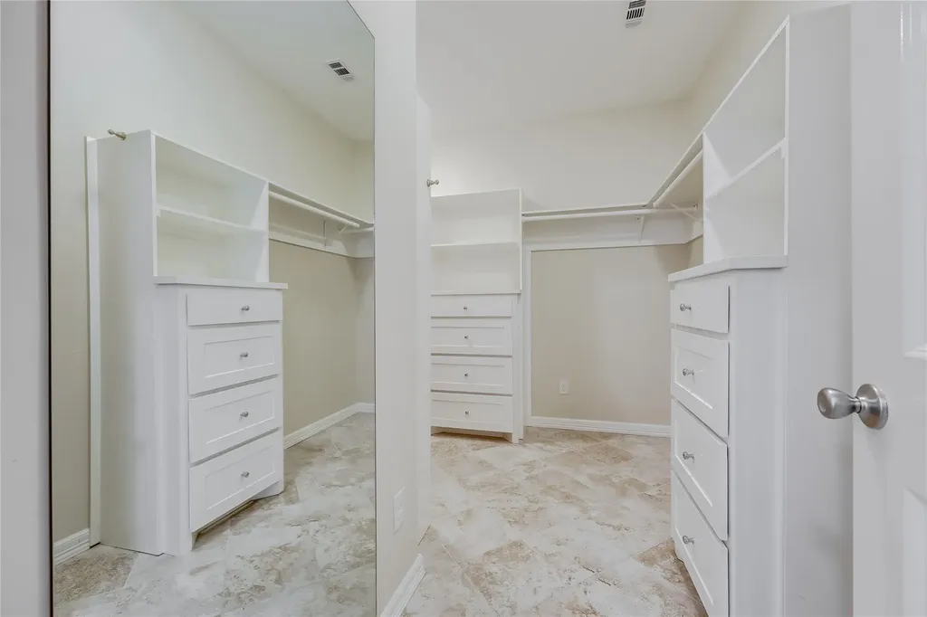 2009 American Drive Lago Vista TX 78645