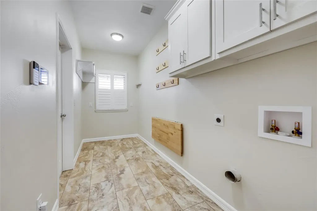 2009 American Drive Lago Vista TX 78645