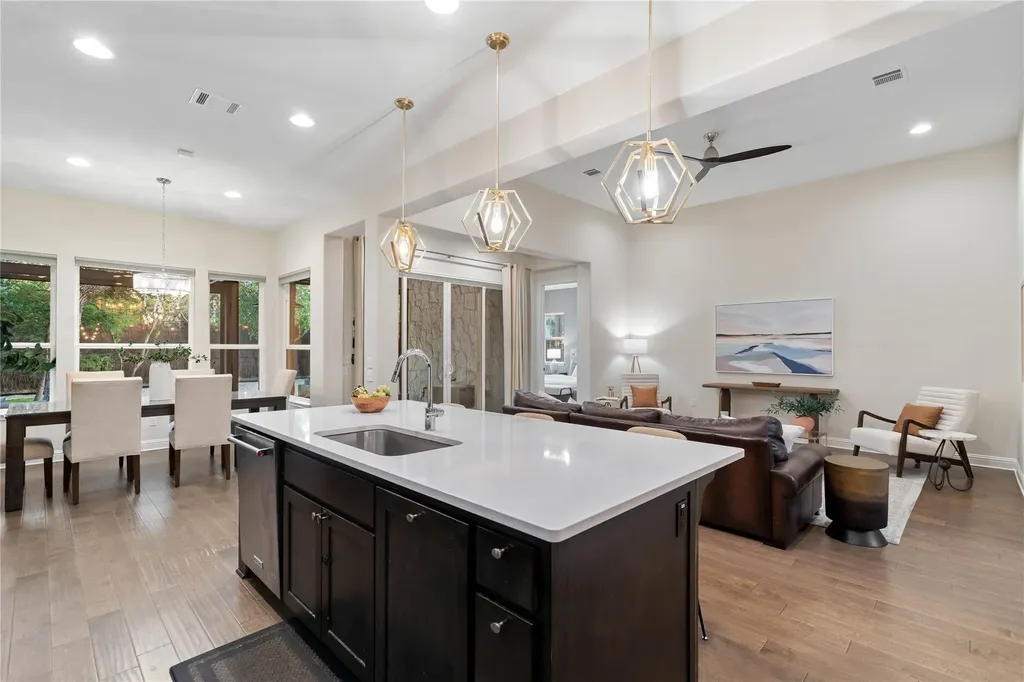 5213 Mandevilla Drive Austin TX 78739